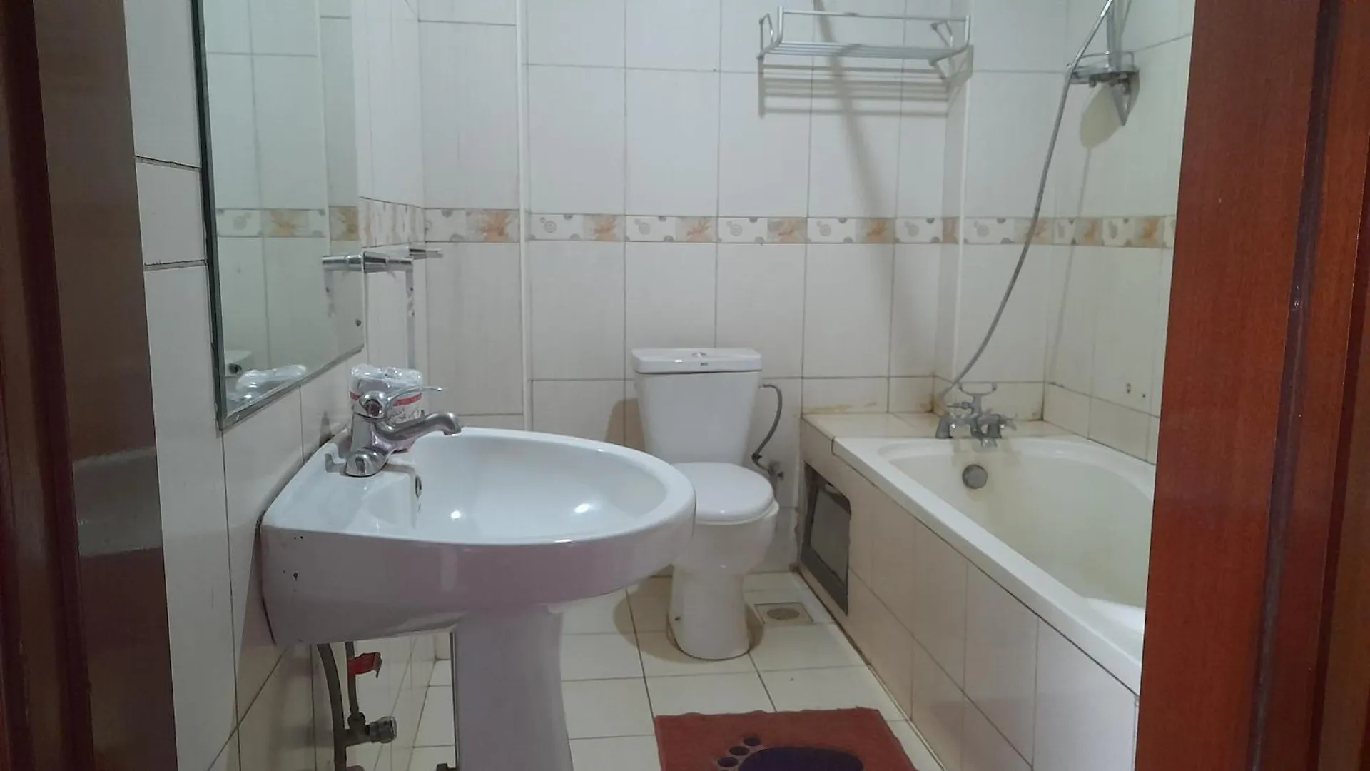 New Jbk Hotel Kampala